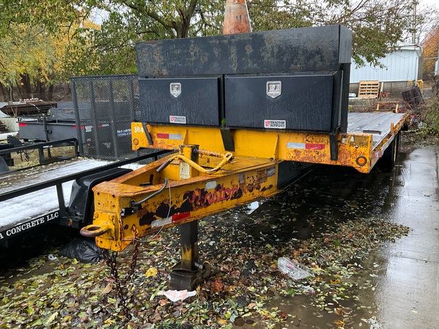 1999 Winston 25 ft T/A Equipment Trailer