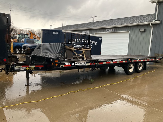 2011 Felling FT-14-2 26 ft T/A Tilt Deck Trailer