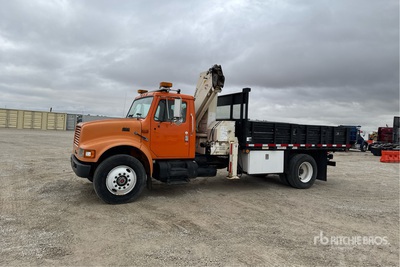 National N105 14750 lb Knuckle Boom on 1998 International 4900 4x2 Boom Truck