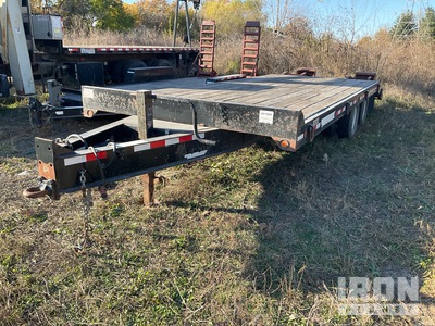 2014 Towmaster T-20 25 ft T/A Equipment Trailer