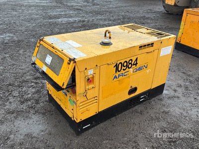 2016 ArcGen 330 AMP Soldadora motorizada