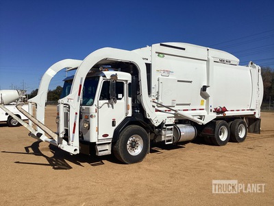 2025 Peterbilt 520 6x4 Front Loader Waste Collection Truck