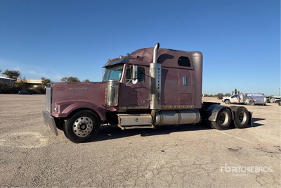 2005 Western Star 4900 6x4 T/A Sleeper Truck Tractor