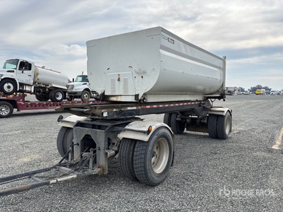 Reliance T/A Turntable Transfer Trailer