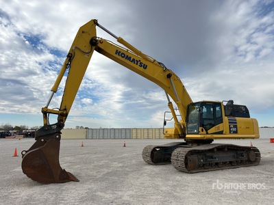 2020 Komatsu PC490LC-11 Tracked Excavator