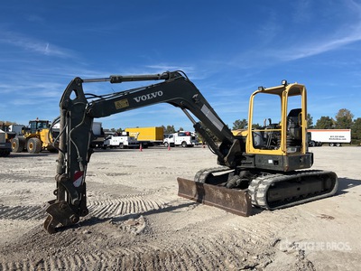 2012 Volvo ECR88 حفارة بجنزير