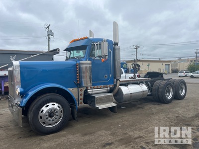 2004 Peterbilt 379 6x4 Ciągnik siodłowy T/A z kabiną dzienną