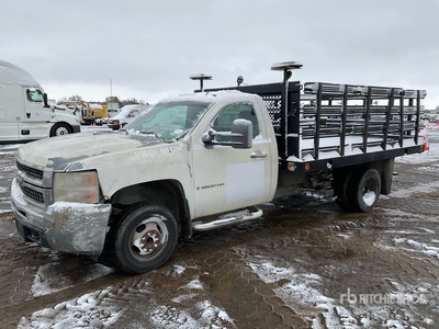 2009 Chevrolet Silverado 3500HD 4x2 Flatbed Truck