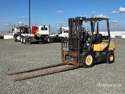 Daewoo D30S-3 4790 lb Pneumatic Tire رافعة شوكية