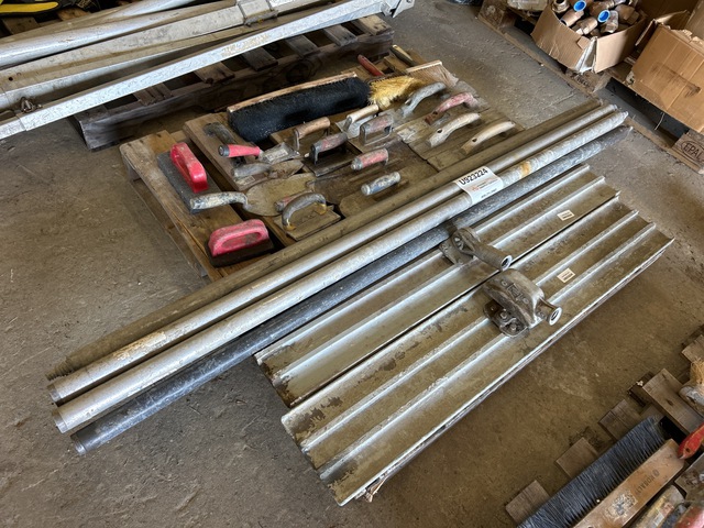 Quantity of Concrete Finishing Hand Tools