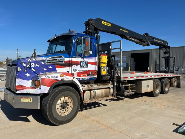2016 Palfinger PW 42001SH 8900 lb Articulated Boom on 2017 Western Star 4700SB 8x4 Boom Truck