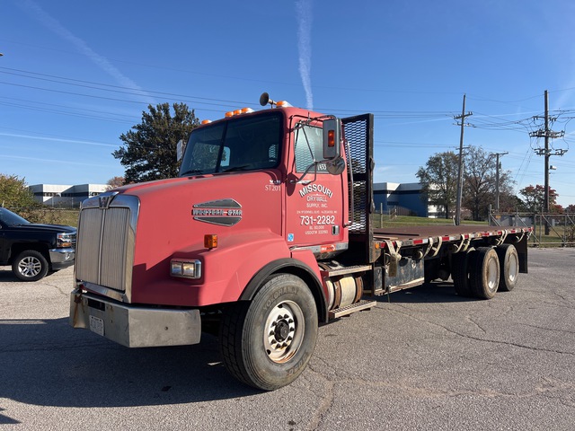 2007 Western Star 4900SA 6x4 Flatbed Truck