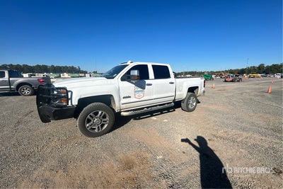 2016 Chevrolet Silverado 2500HD High Country 4x4 Crew Cab Pickup