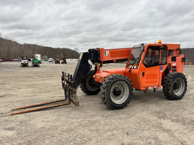 2016 SkyTrak 8042 Telehandler