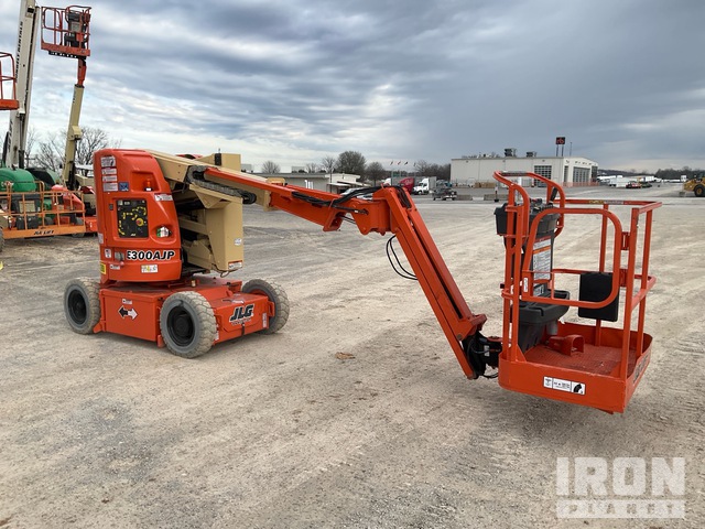 ELEVADOR ARTICULADO 2014 JLG E300AJP