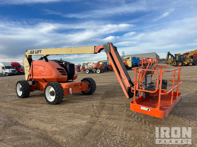 ELEVADOR ARTICULADO 2014 JLG 4WD 600AJ