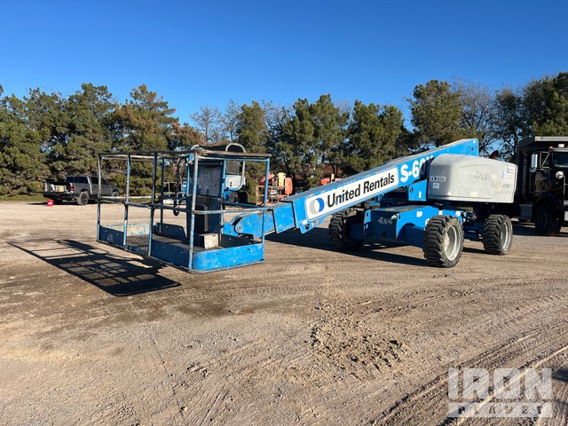 ELEVADOR ARTICULADO 2014 GENIE 4WD S60X