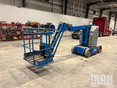 2014 GENIE Z-30/20N RJ 2WD Electric Articulating Boom Lift