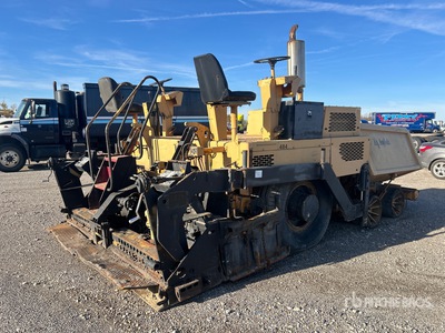 1999 Blaw-Knox PF-3172 Wheel を見 Paver (Inoperable)
