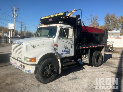 1998 International 4700 4x2 S/A Camión dumper
