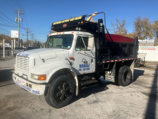 1998 International 4700 4x2 S/A Dump Truck