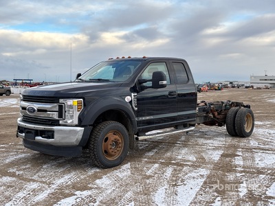 2019 Ford F-550 XLT 4x4 Extended Cab Cab and Chassis