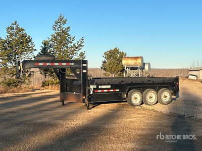 2016 Trailtech 20998 lb 16 ft Tri/A Gooseneck Equipment Trailer