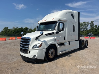 2019 Freightliner Cascadia 126 6x4 T/A Sleeper Truck Tractor