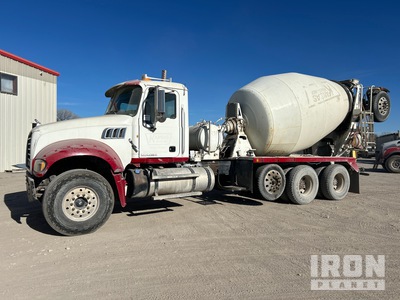 2010 Mack GU713 10x4 Mixer Truck