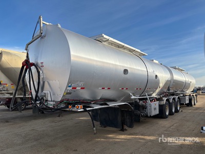2015 Polar 31495 L Tri/A Super B-Train Lead Tanker Trailer