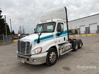 2016 Freightliner Cascadia 125 T/A Day Cab Truck Tractor