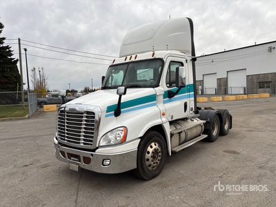 2016 Freightliner Cascadia 125 T/A Day Cab Truck Tractor