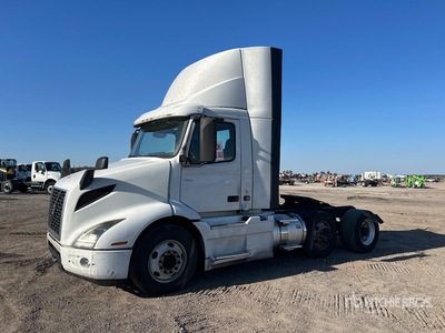 2018 Volvo VNR300 6x4 Cabeza Tractora Cabina Corta