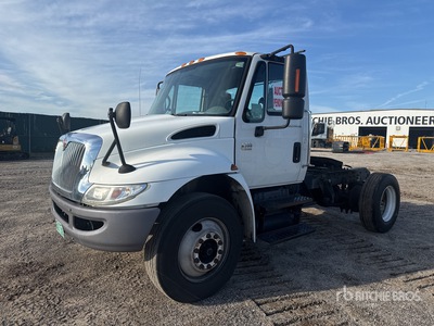 2003 International 4300 4x2 4X2 Day Cab Prime Mover