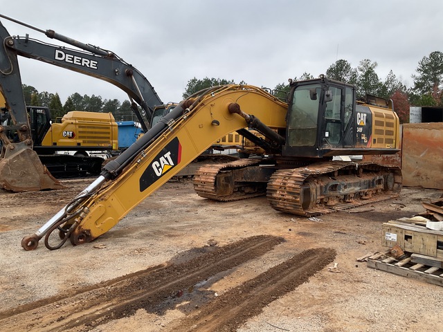 Excavators For Sale in Auctions| SalvageSale