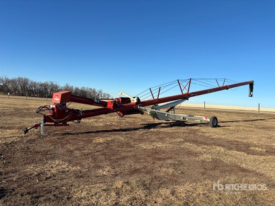 2014 Buhler Farm King 1370 13 in x 70 ft Swing Grain Auger