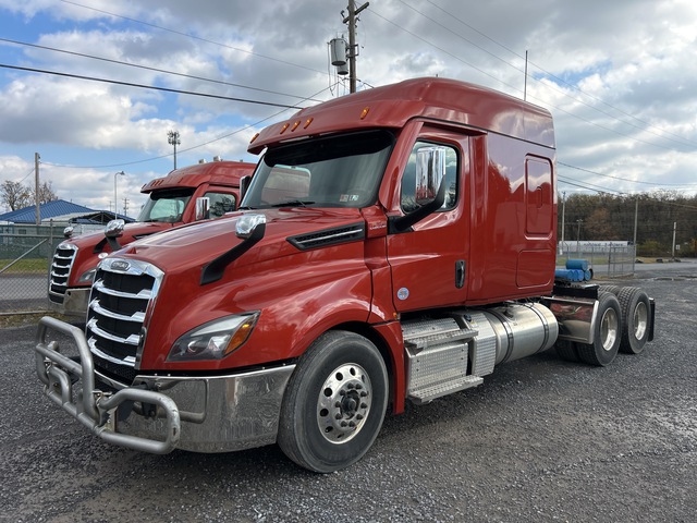 2024 Freightliner Cascadia 126 6x4 T/A Sleeper Truck Tractor