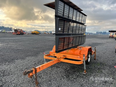 2002 Addco Solar Message Board