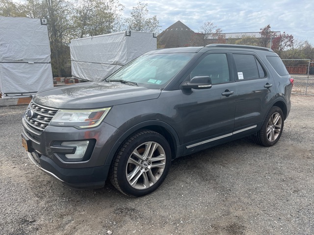 2016 Ford Explorer XLT 4WD SUV