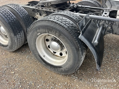 2020 International LT625 6x4 3- Achs Sattelzugmaschine mit Schlafkabine