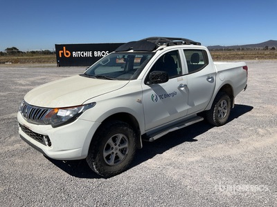 2016 Mitsubishi L200 4x4 Crew Cab Camioneta / Pickup