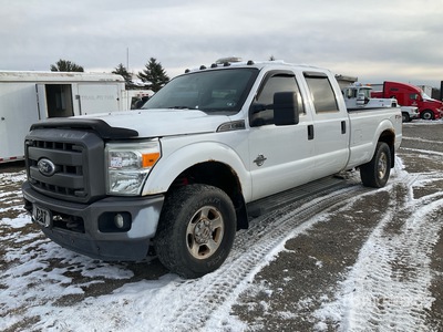 2011 Ford F-250 XL 4x4 Crew Cab بيك اب (Inoperable)