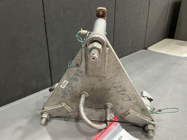 Parnell Precision 114E5899-19 Hoisting Adapter