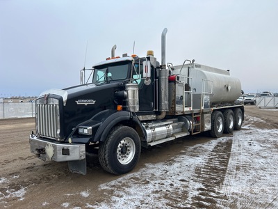 2007 Kenworth T800B 14000 L 8x6 Druckwagen
