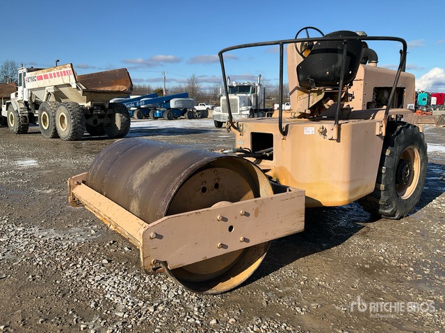 Ingersoll Rand SP42 Smooth Drum Compactor | Ritchie Bros. Auctioneers