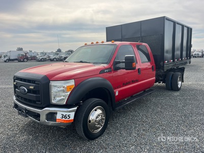 2015 Ford F-450 4x2 Crew Cab Autocarro ribaltabile con pianale fisso