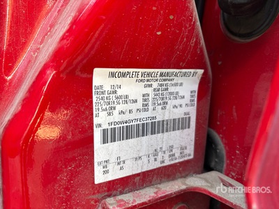 2015 Ford F-450 4x2 Crew Cab フラットベッドダンプトラック