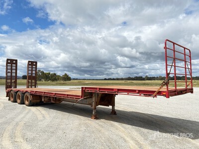 2021 Panus 13.5 m Tri/A Step Deck Trailer