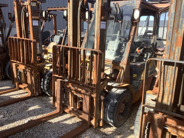 2020 Cat GP30N 6000 lb Pneumatic Tire Forklift 2020 Cat GP30N 6000 lb Pneumatic Tire Forklift