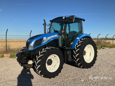 2016 New Holland T4.95 Tracteur agricole 4WD
